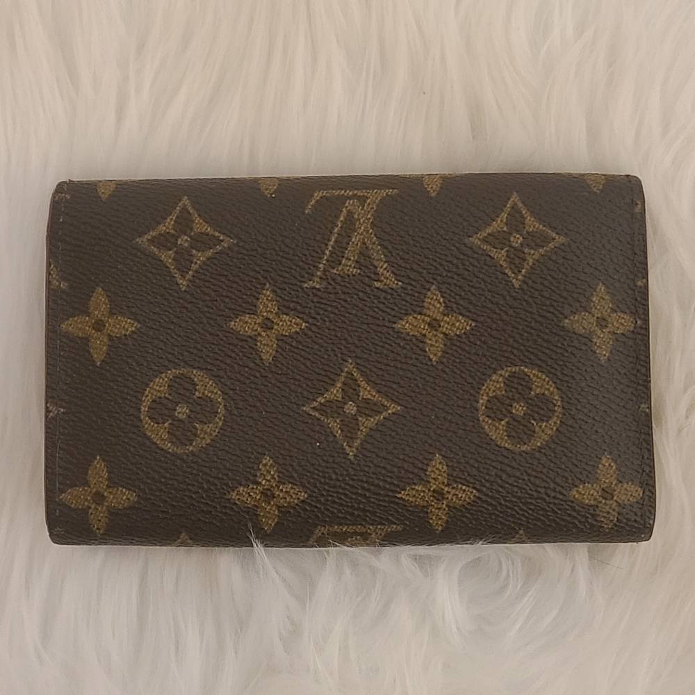 Louis Vuitton Classic Monogram Wallet in Brown and Gold - Picture 4 of 7